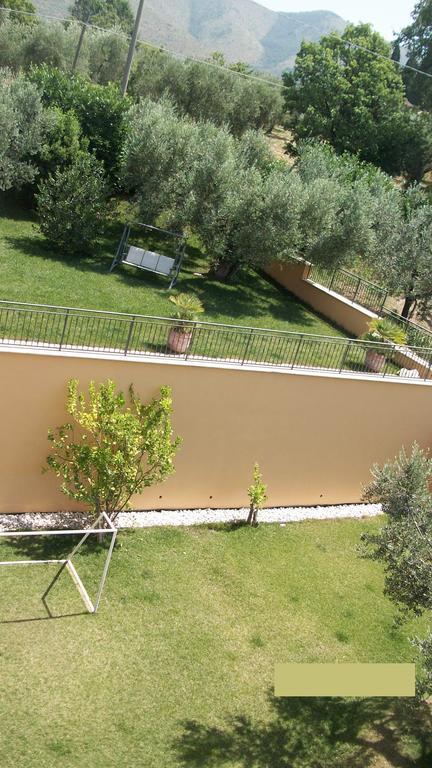 Bed and Breakfast Il Giardino Degli Ulivi Canneto  Екстер'єр фото