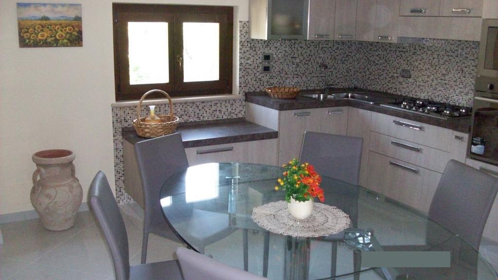 Bed and Breakfast Il Giardino Degli Ulivi Canneto  Екстер'єр фото